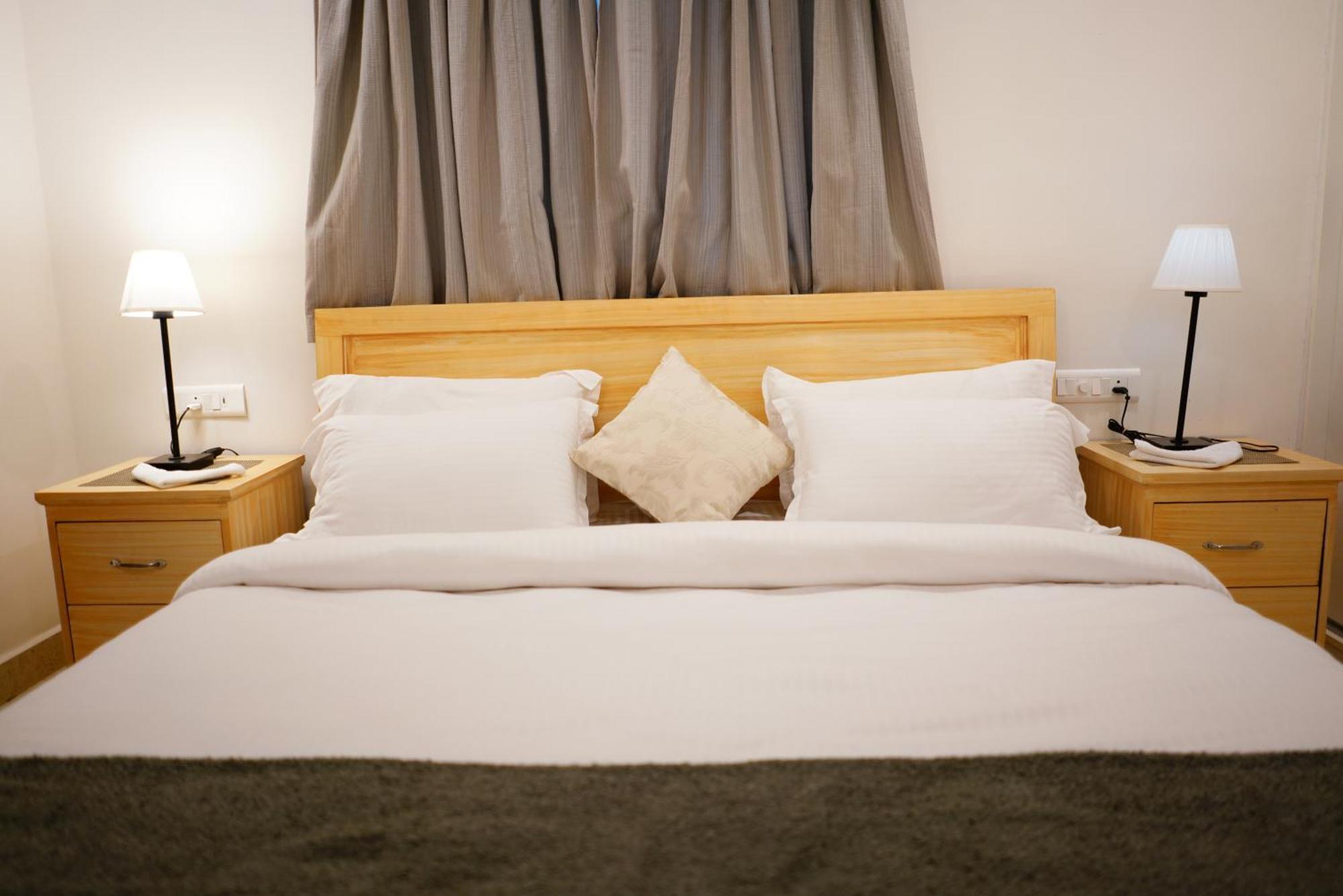 Enkay Service Apartments Kondapur  Екстер'єр фото